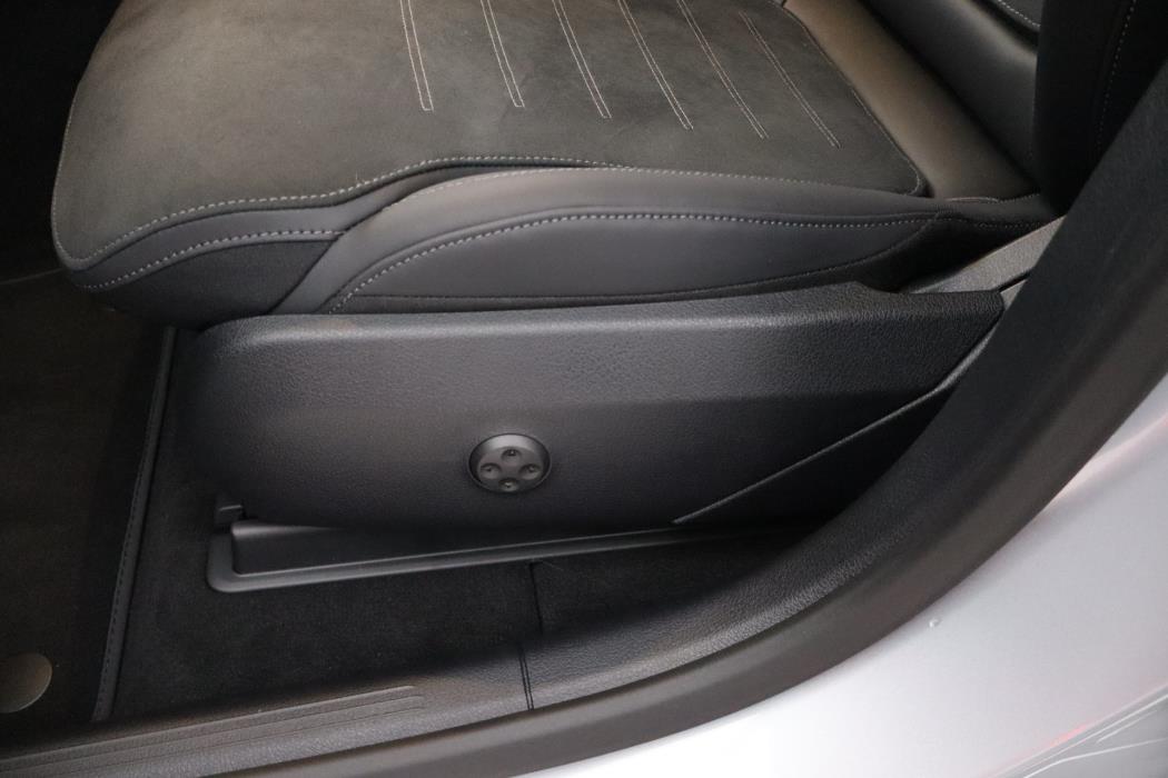 Mercedes-Benz GLC 2025