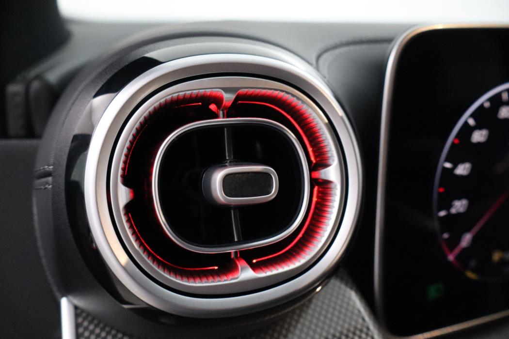 Mercedes-Benz GLC 2025