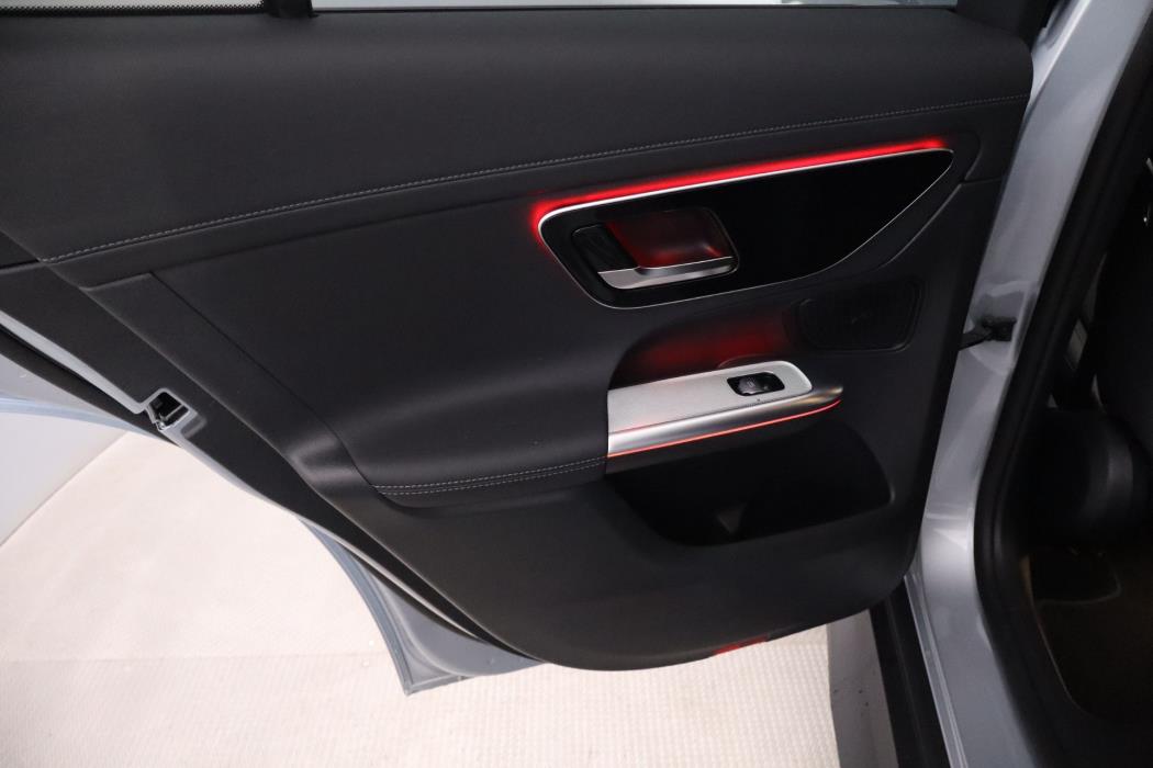 Mercedes-Benz GLC 2025