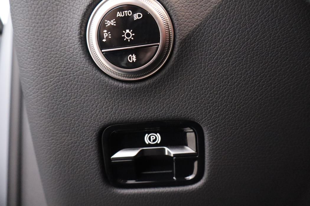 Mercedes-Benz GLC 2025