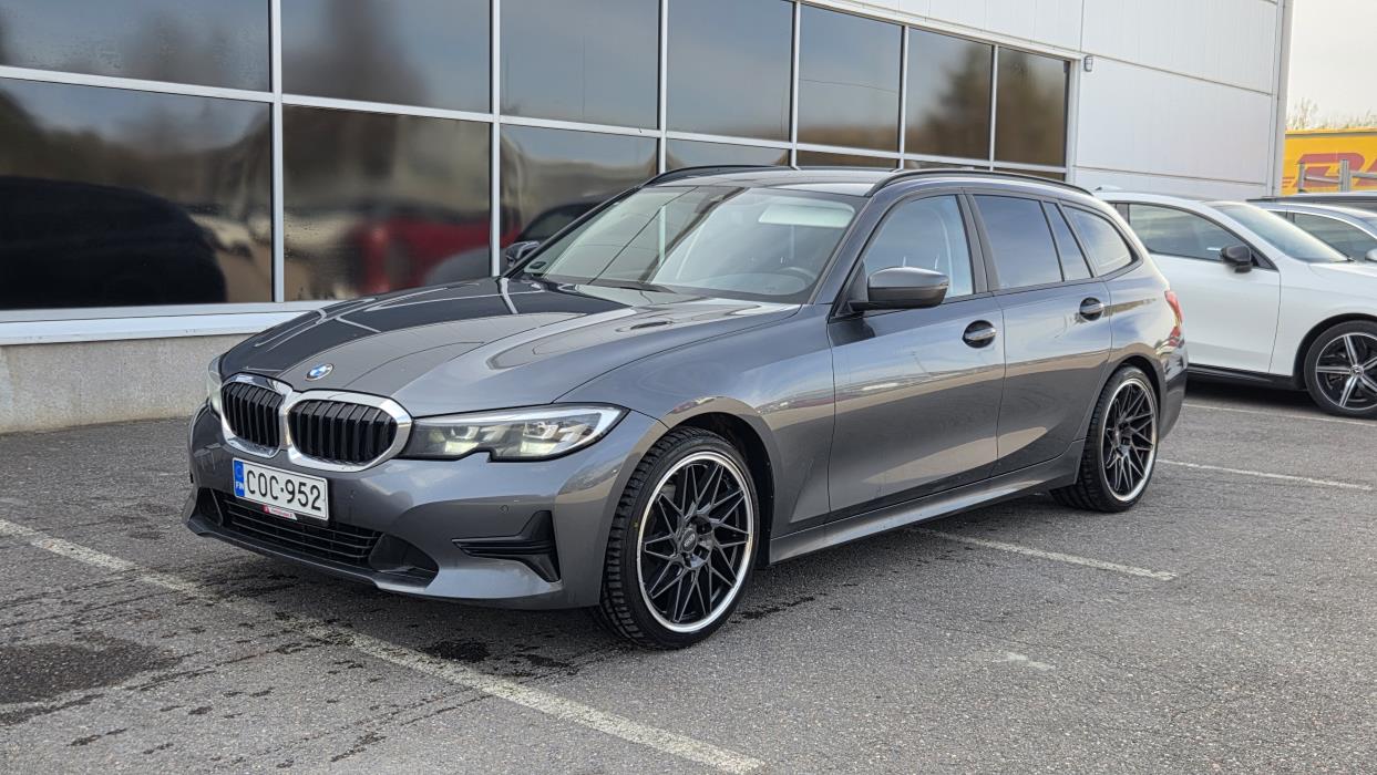 BMW 320 2019
