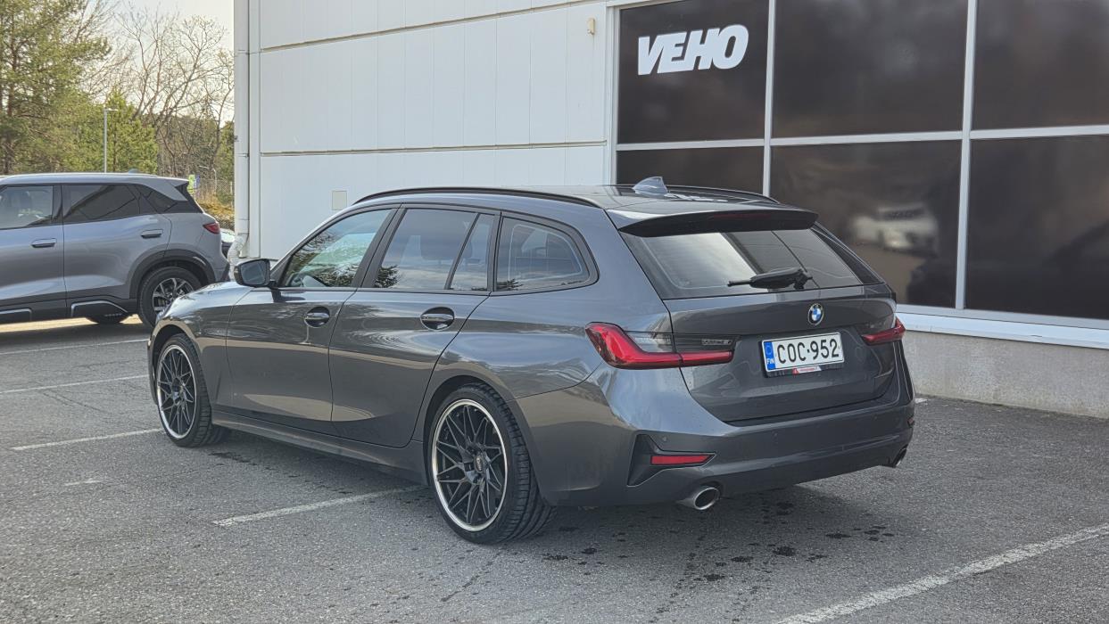 BMW 320 2019