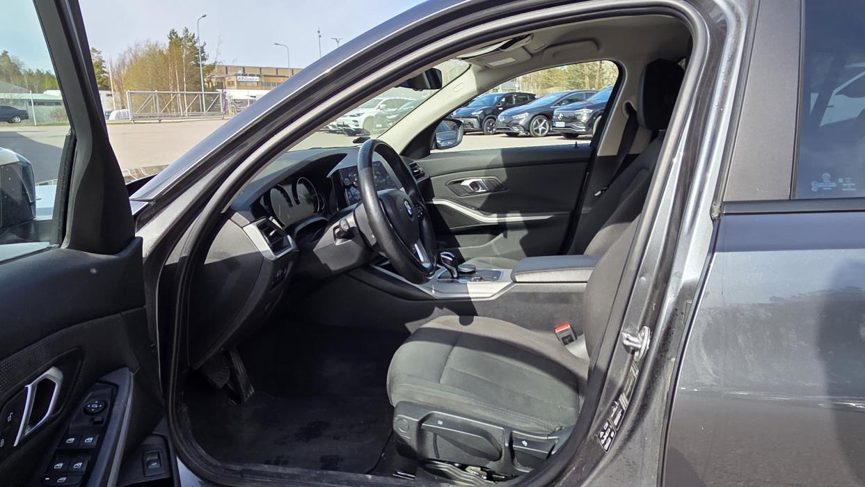 BMW 320 2019