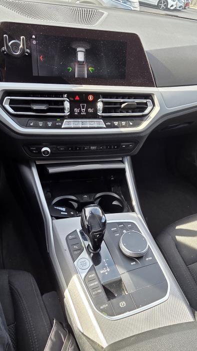 BMW 320 2019