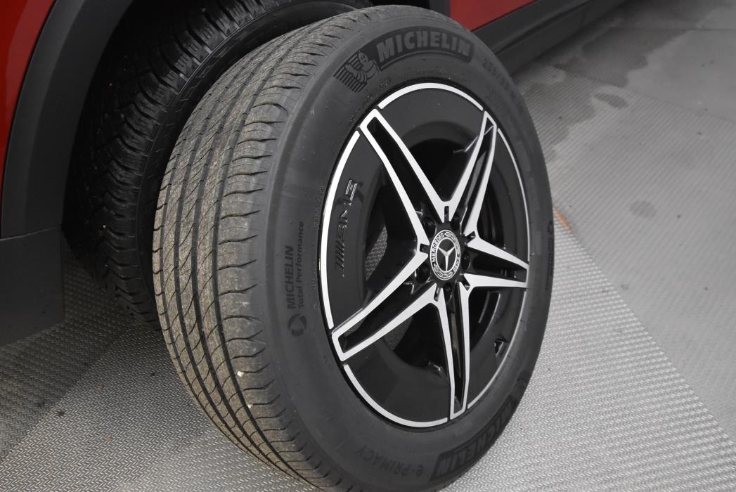 Mercedes-Benz EQB 2024