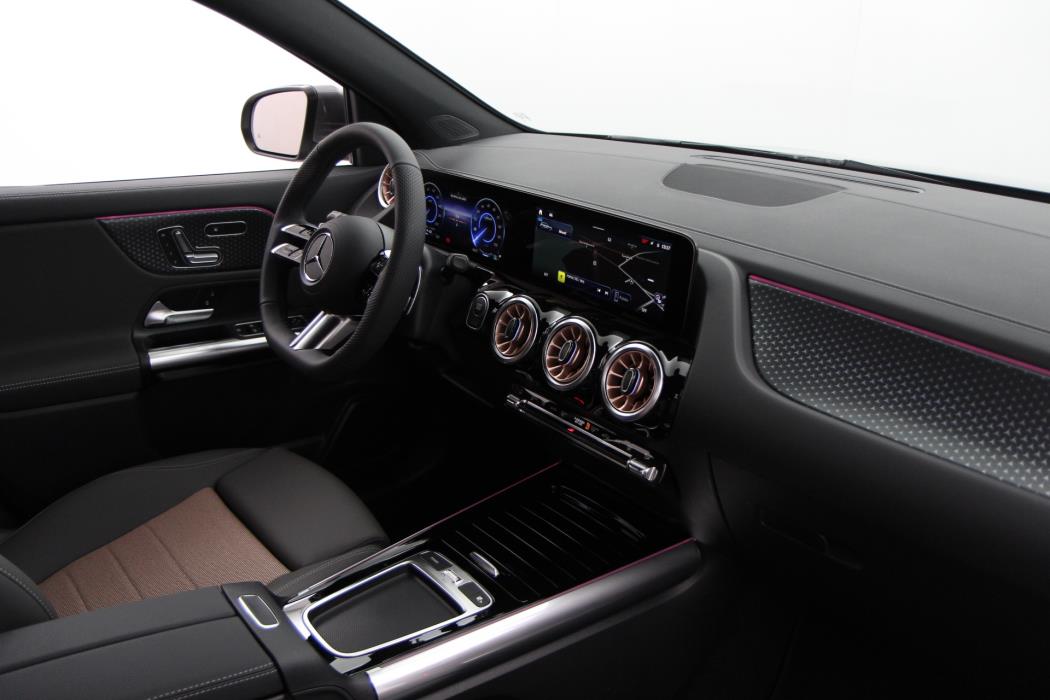 Mercedes-Benz EQA 2025