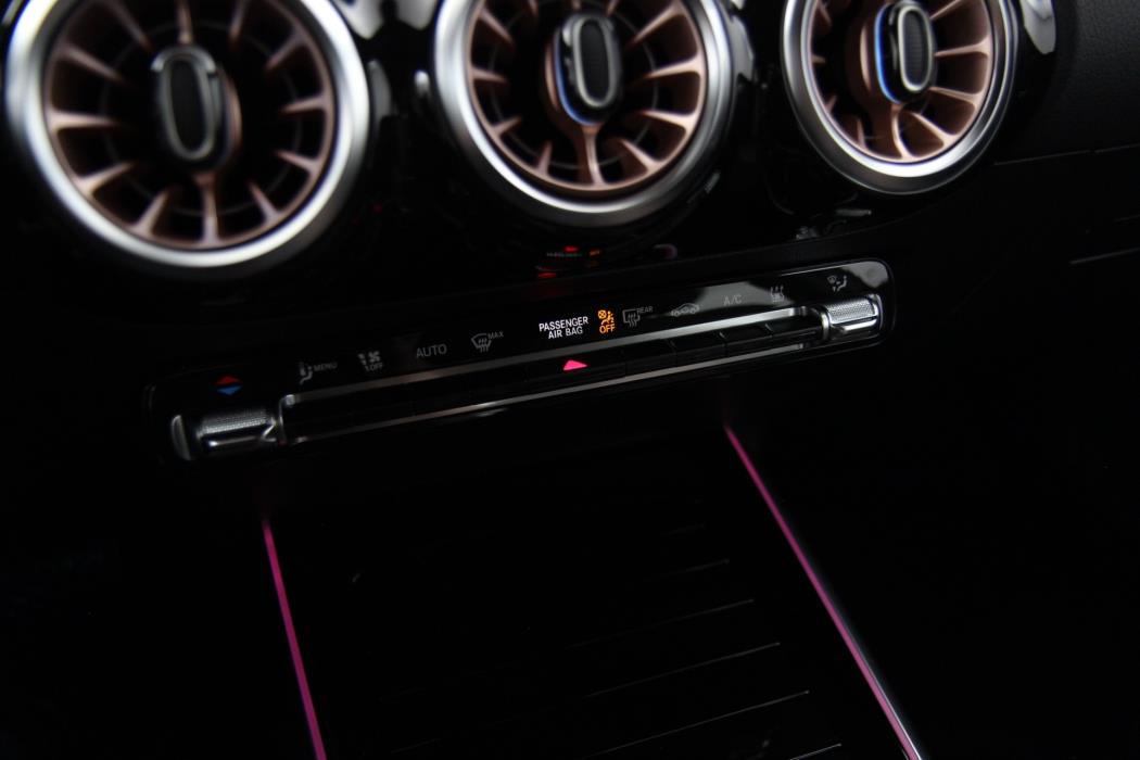 Mercedes-Benz EQA 2025