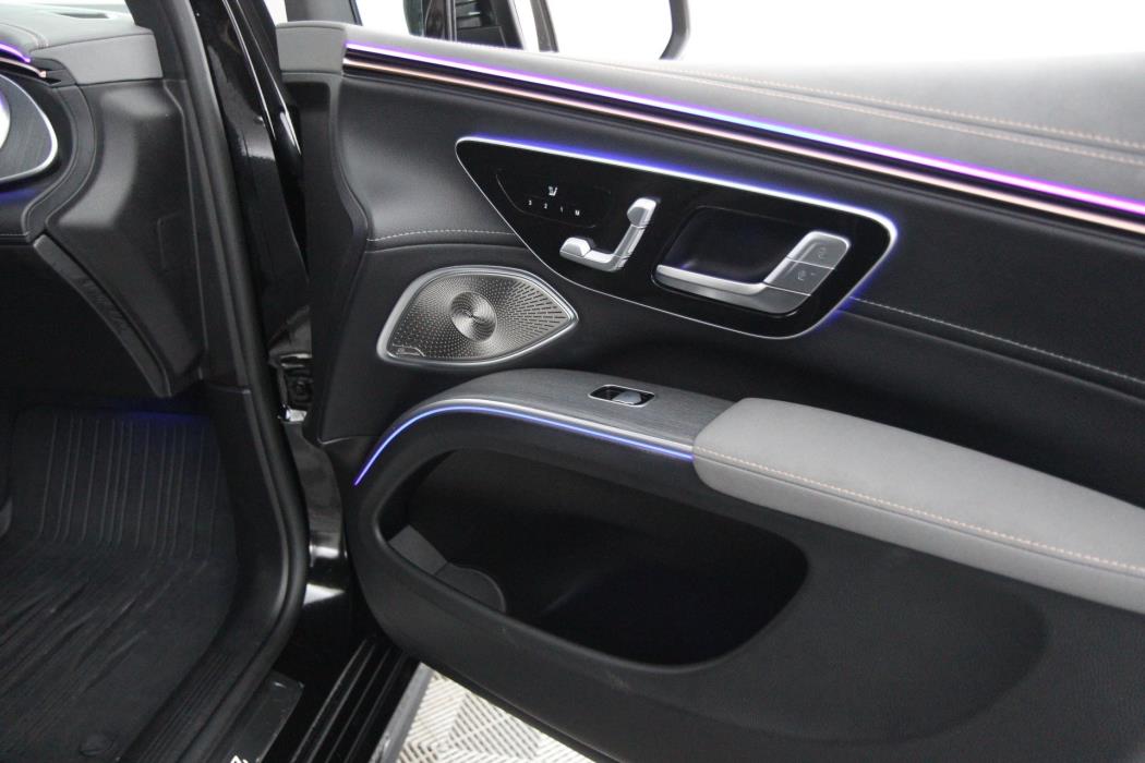 Mercedes-Benz EQS SUV 2023