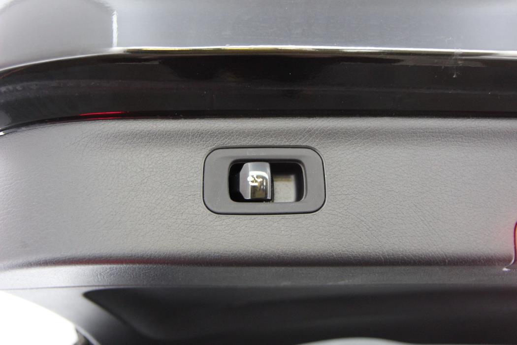 Mercedes-Benz EQS SUV 2023