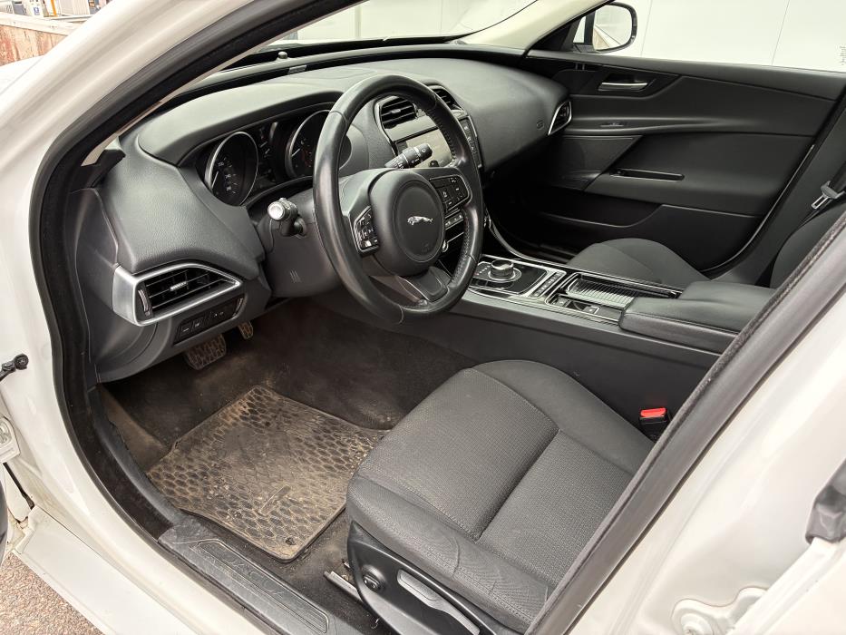 Jaguar XE 2018