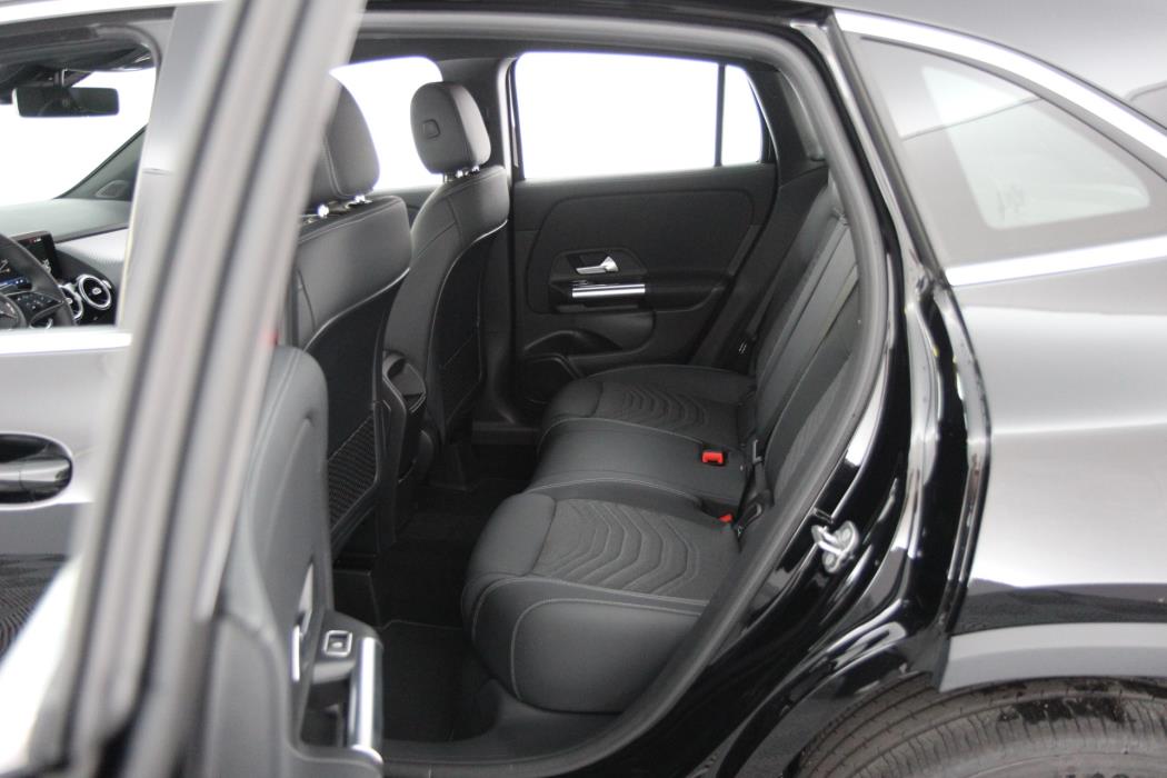 Mercedes-Benz GLA 2025