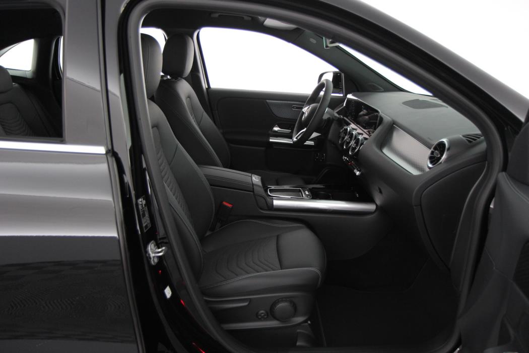 Mercedes-Benz GLA 2025