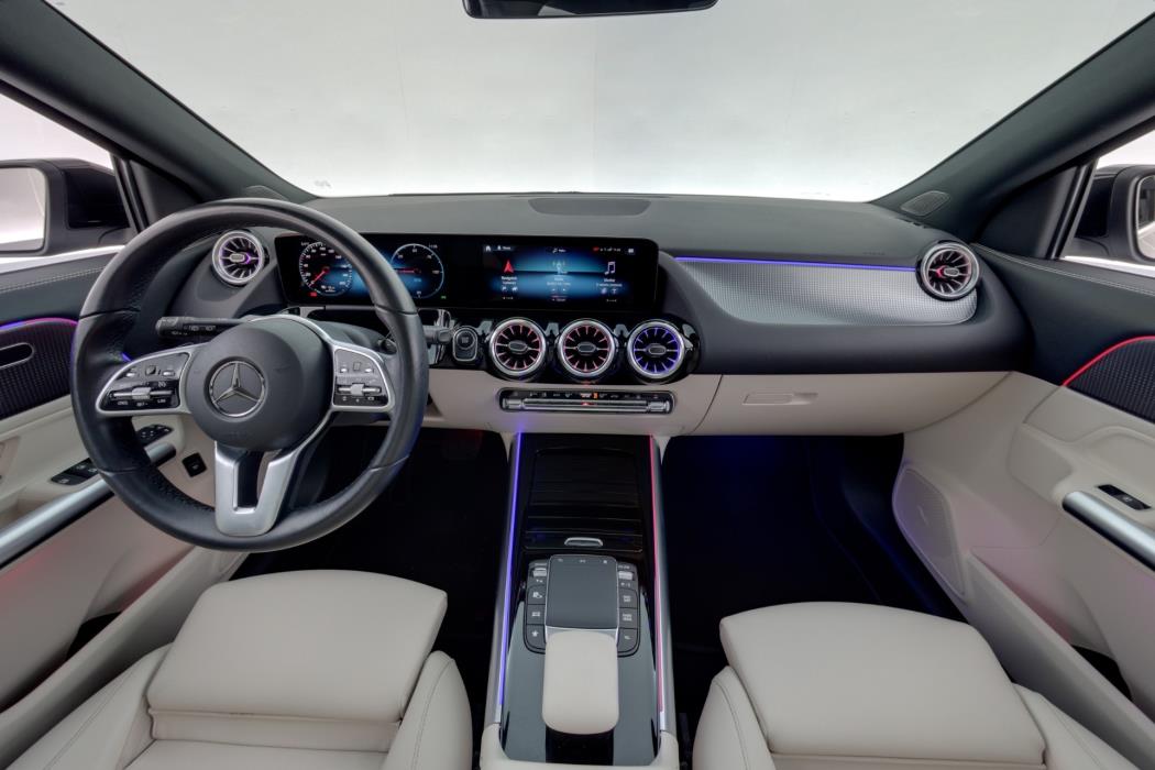 MERCEDES-BENZ EQA 2023