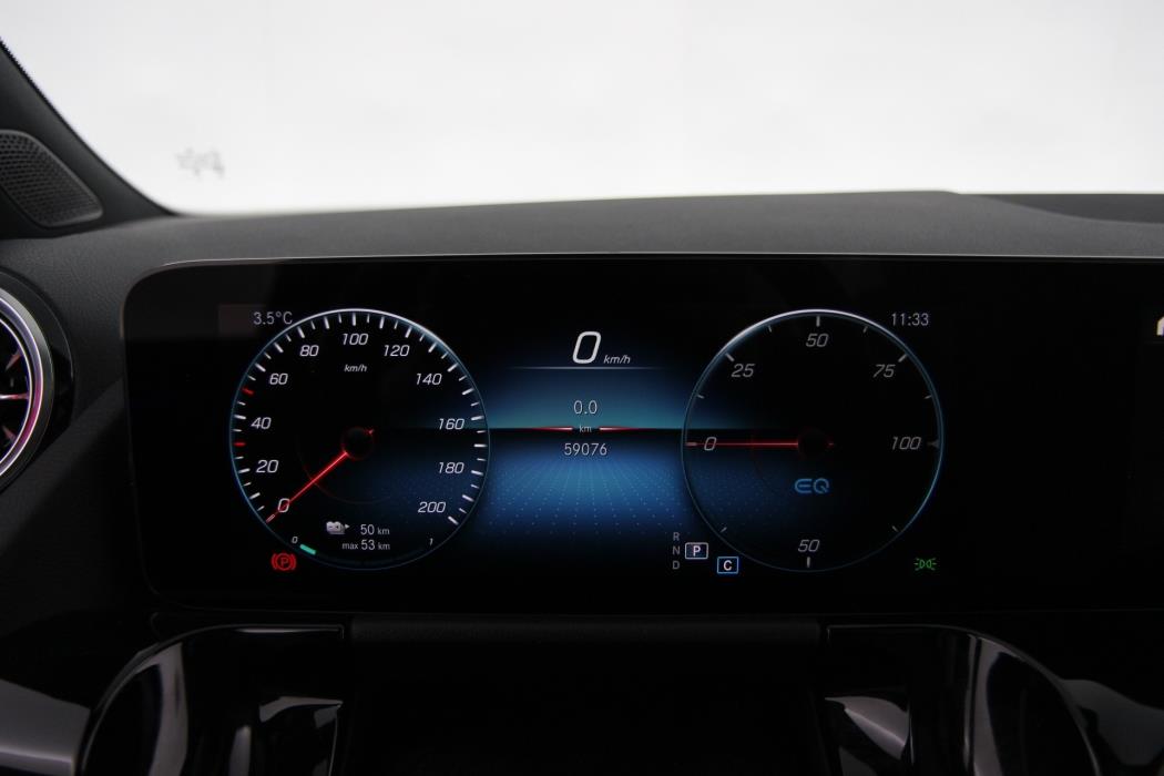 MERCEDES-BENZ EQA 2023
