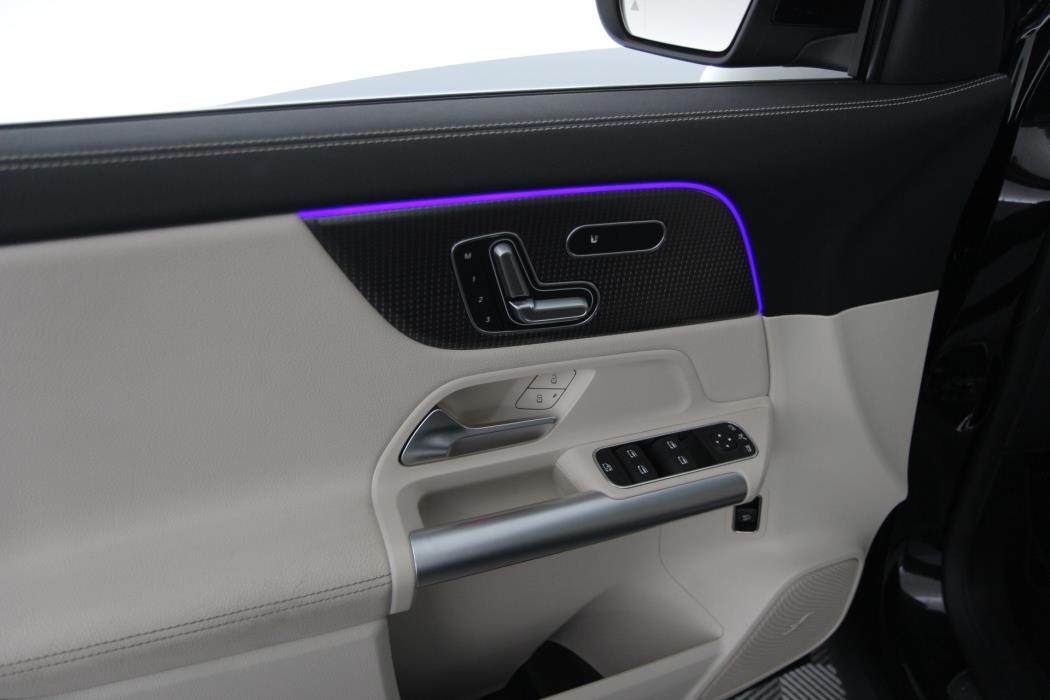 MERCEDES-BENZ EQA 2023