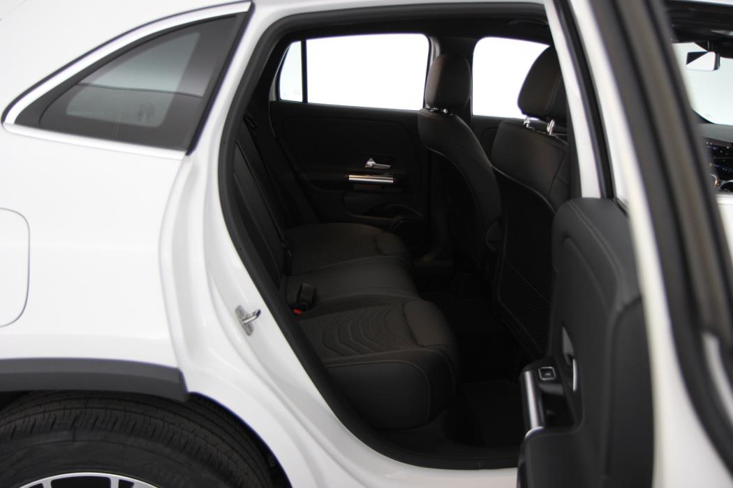 Mercedes-Benz GLA 2025
