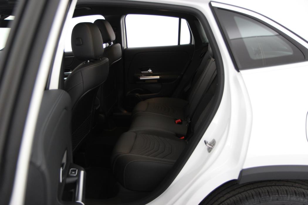 Mercedes-Benz GLA 2025
