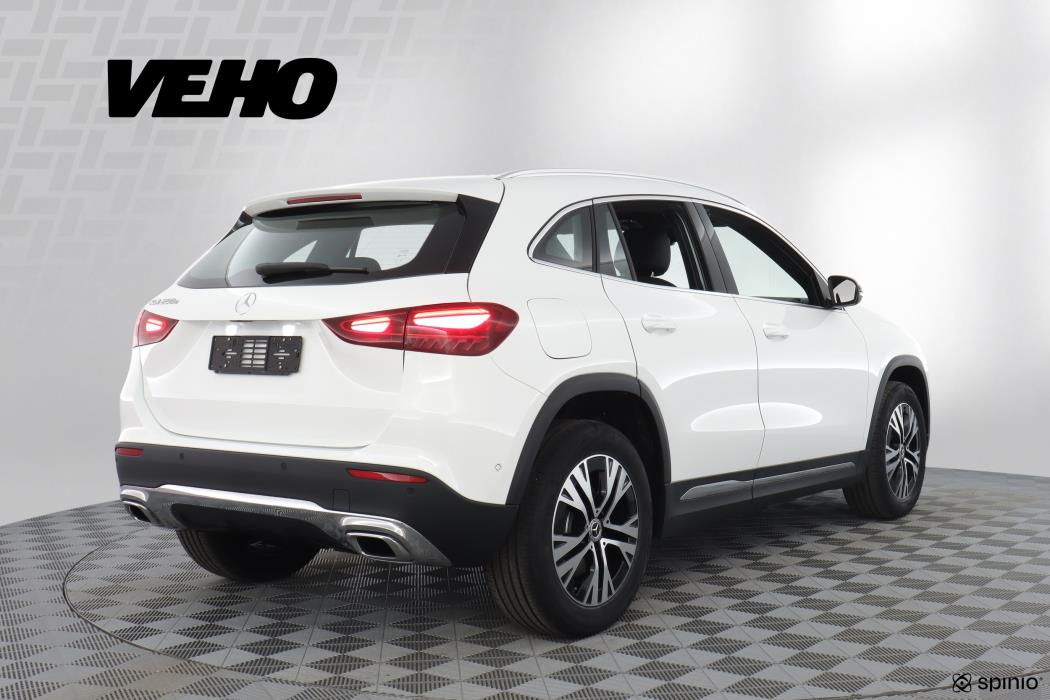 Mercedes-Benz GLA 2025