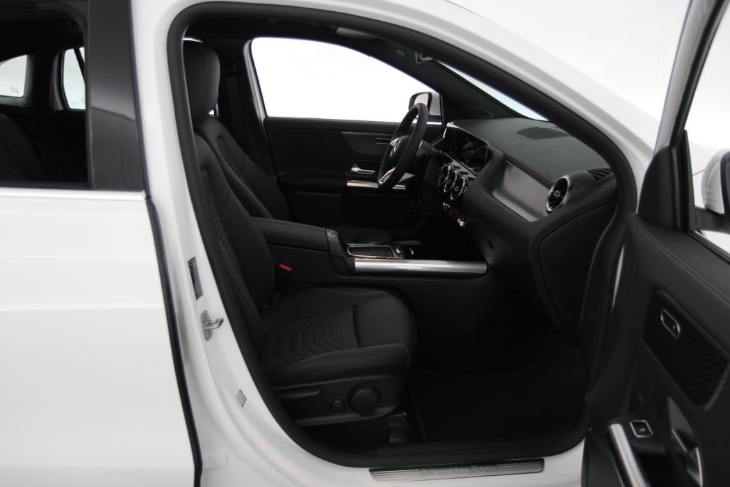 Mercedes-Benz GLA 2025