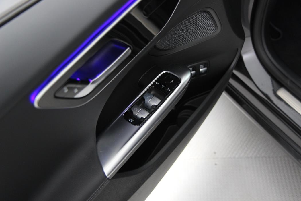 Mercedes-Benz C 2025