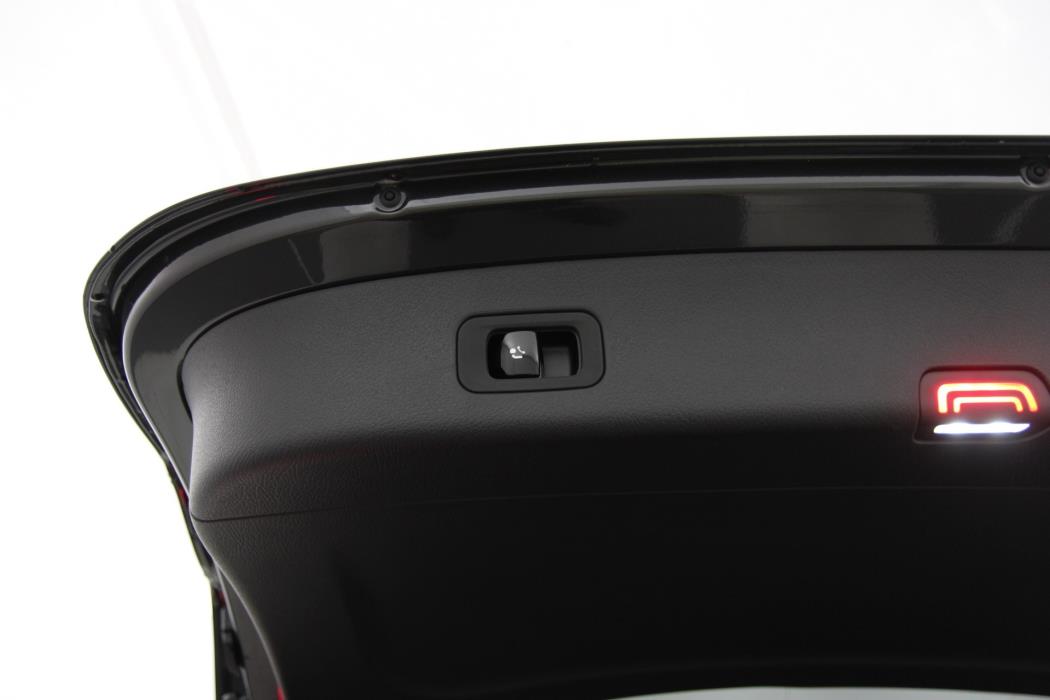 Mercedes-Benz GLC 2025