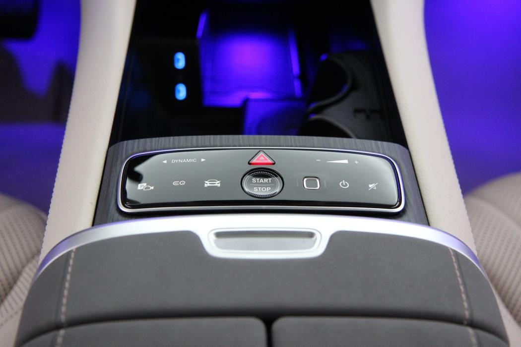 Mercedes-Benz EQS 2024