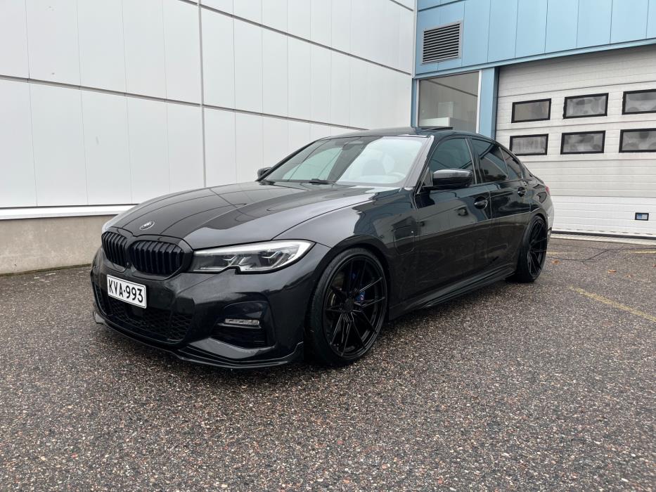 BMW 330 2021