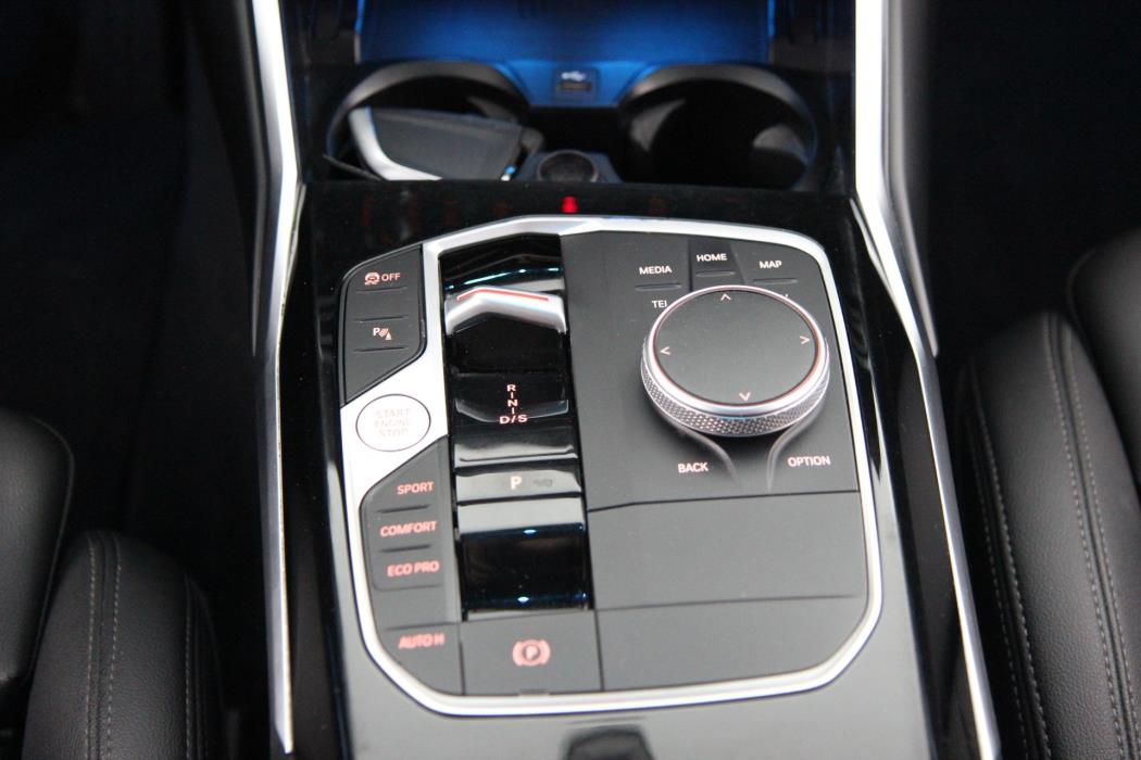 BMW 320 2023