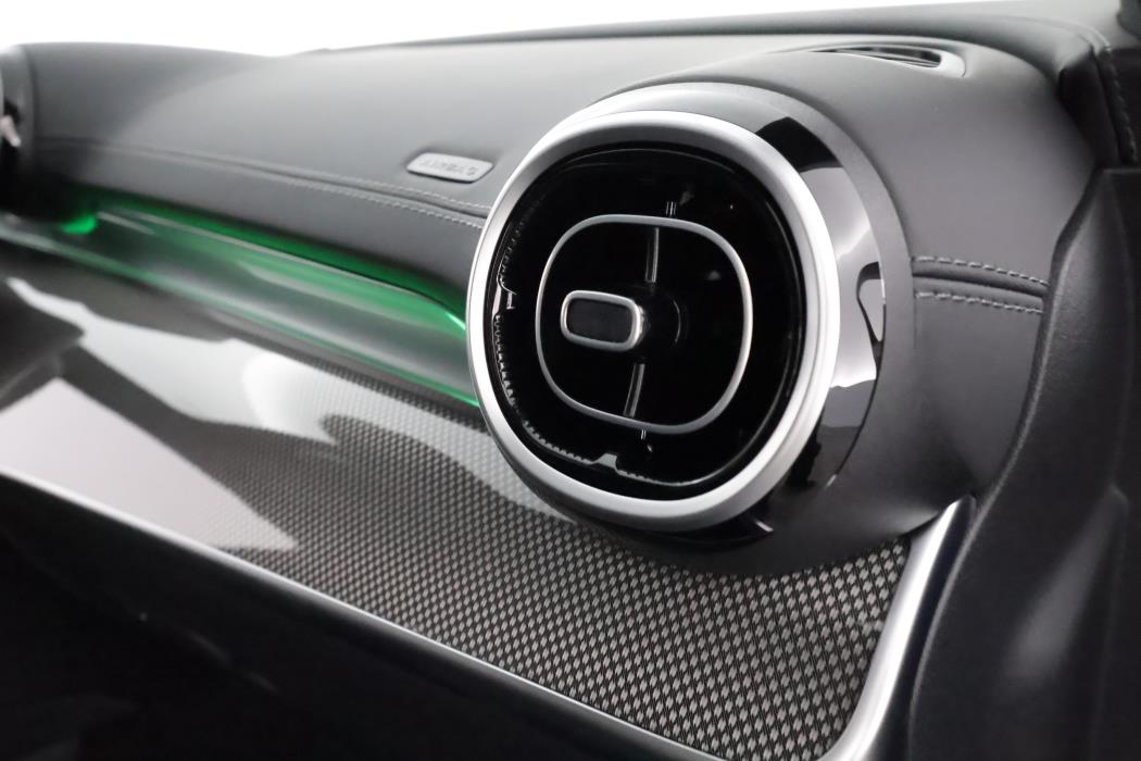 Mercedes-Benz C 2025