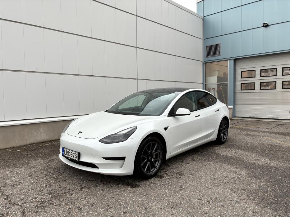 Tesla Model 3 2021