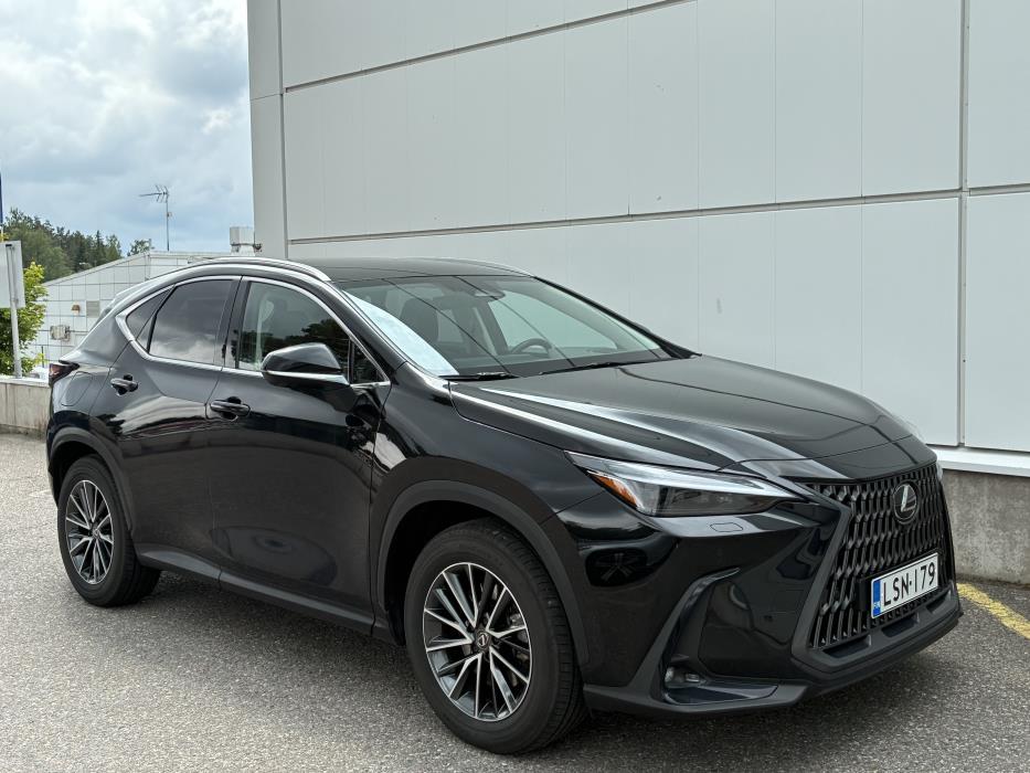 Lexus NX 2023