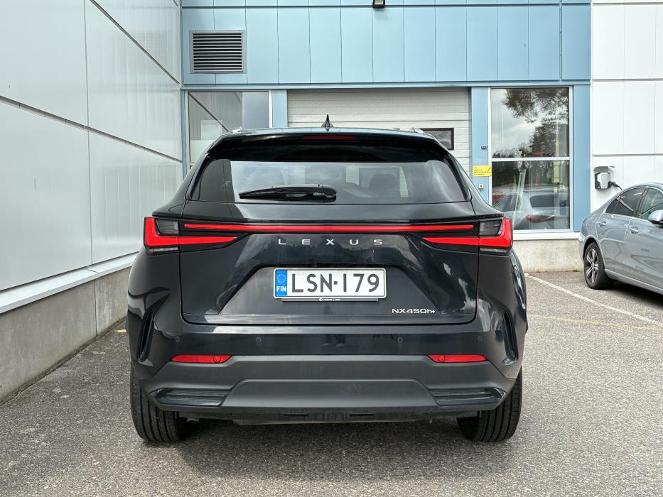 Lexus NX 2023