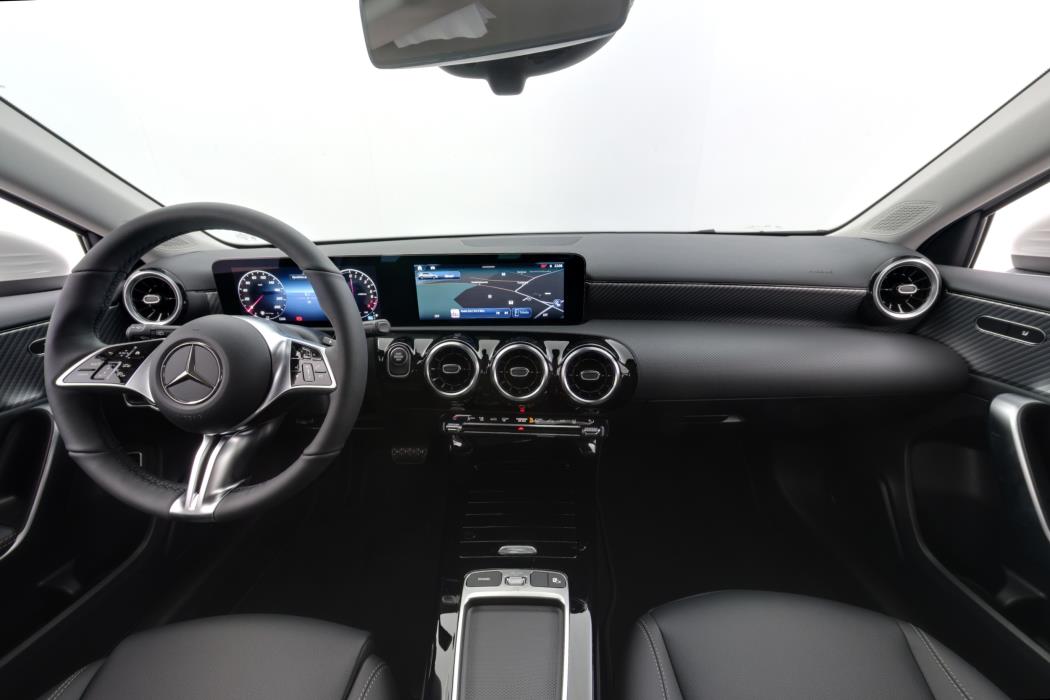 Mercedes-Benz A 2025