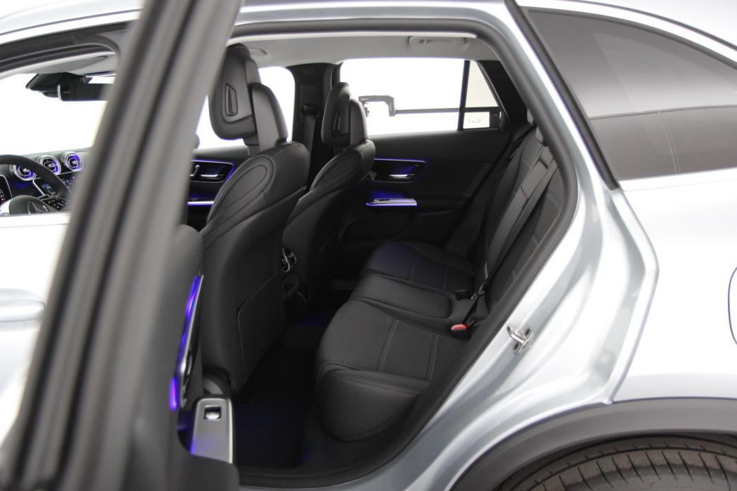 Mercedes-Benz GLC 2025