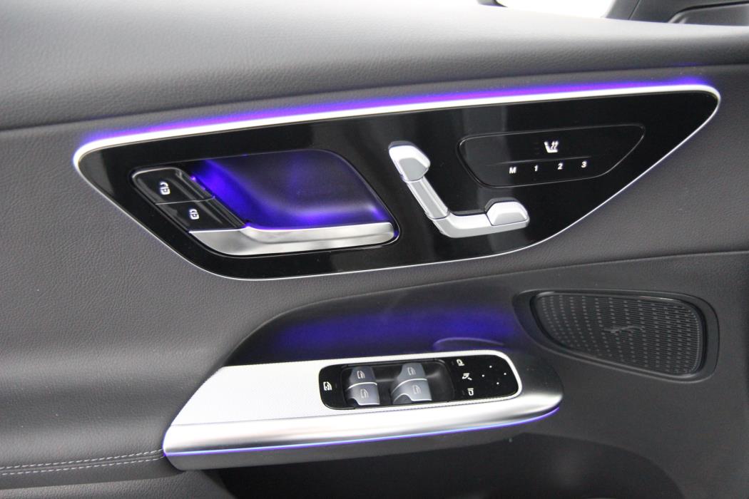 Mercedes-Benz GLC 2025