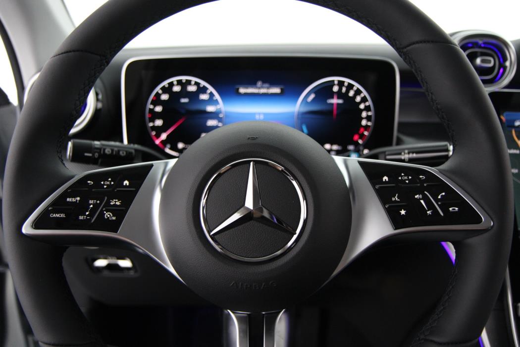 Mercedes-Benz GLC 2025