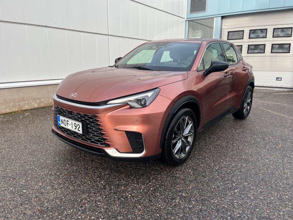 Lexus LBX 2025