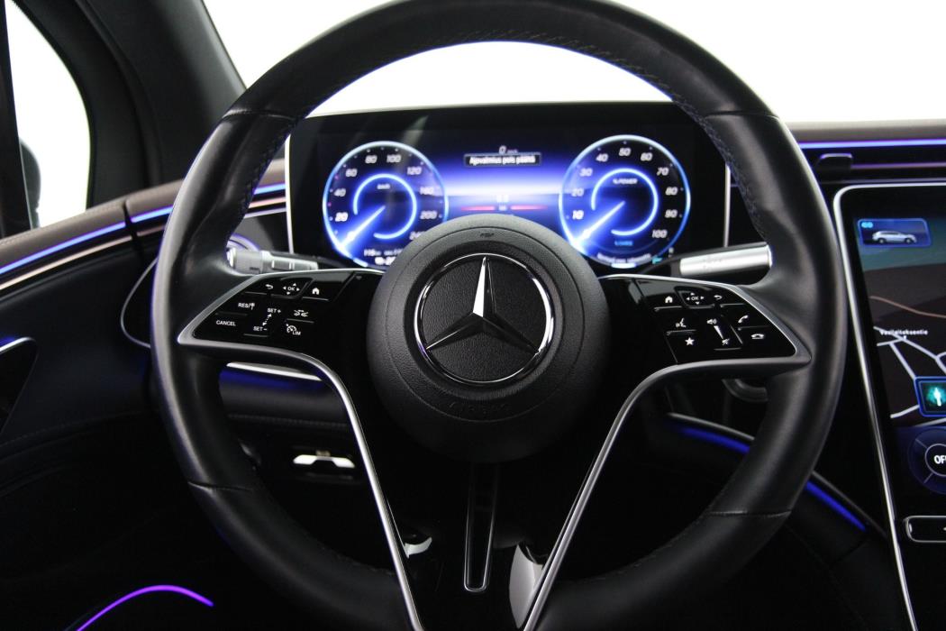 Mercedes-Benz EQS SUV 2023
