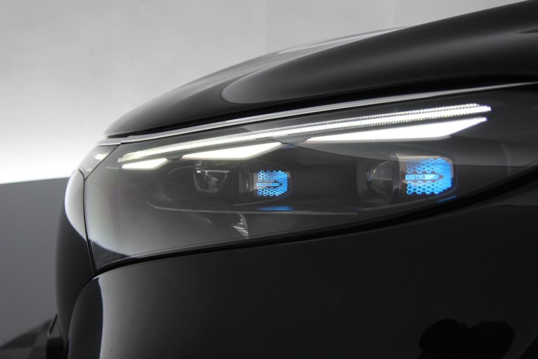 Mercedes-Benz EQS SUV 2023