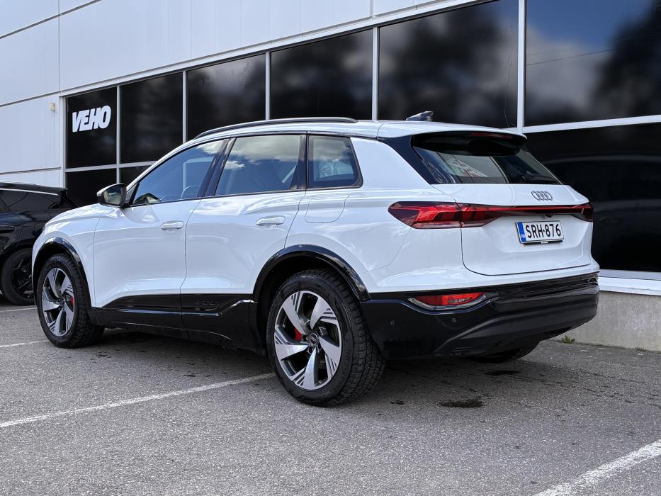 Audi Q6 e-tron 2024