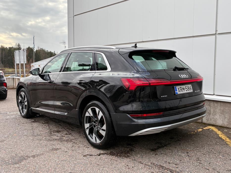 Audi e-tron 2021