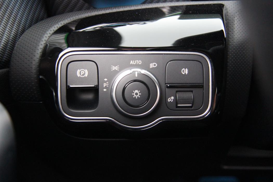 Mercedes-Benz A 2023