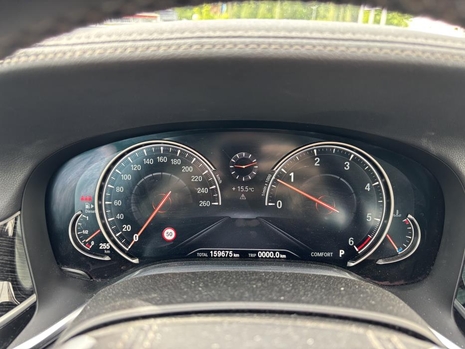 BMW 740 2016