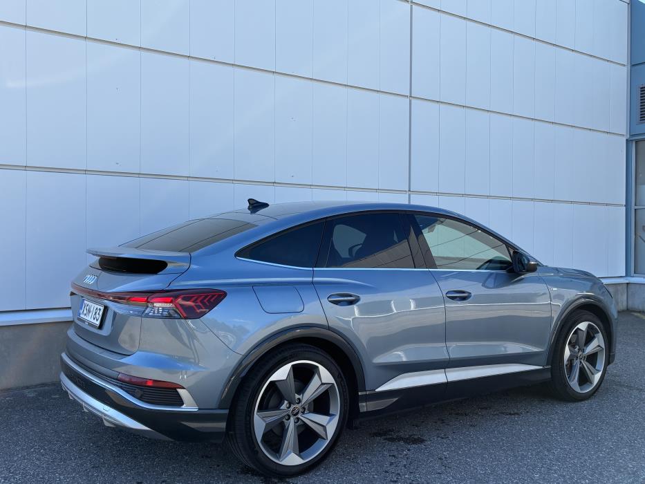 AUDI Q4 e-tron 2022