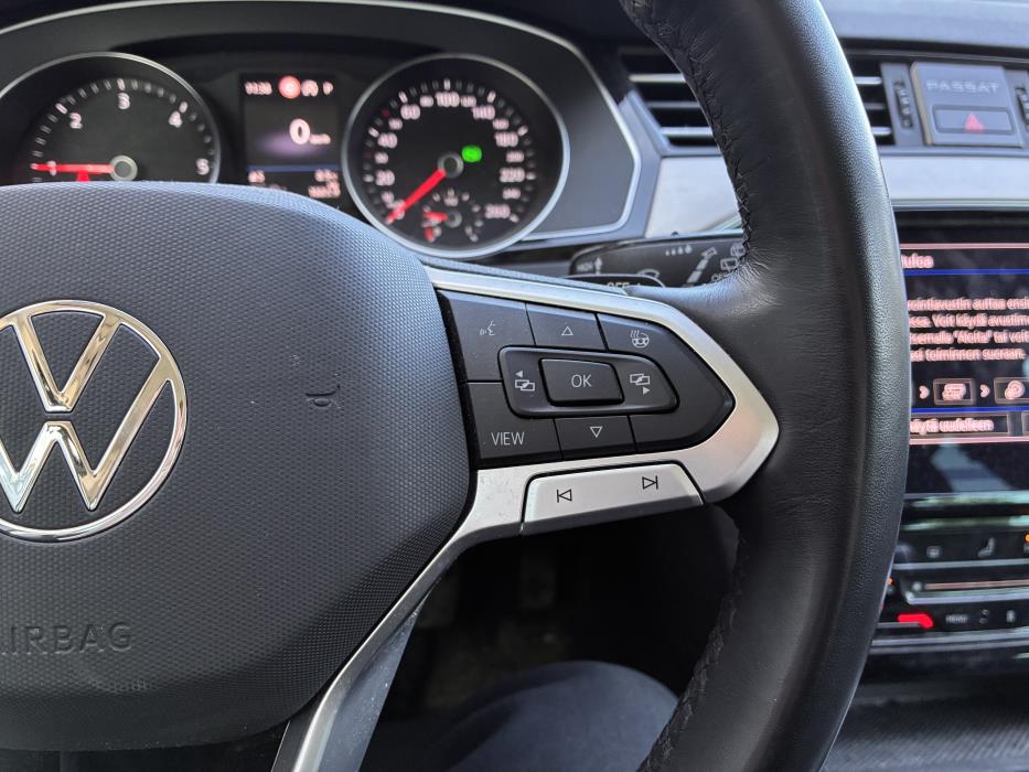 Volkswagen Passat 2022