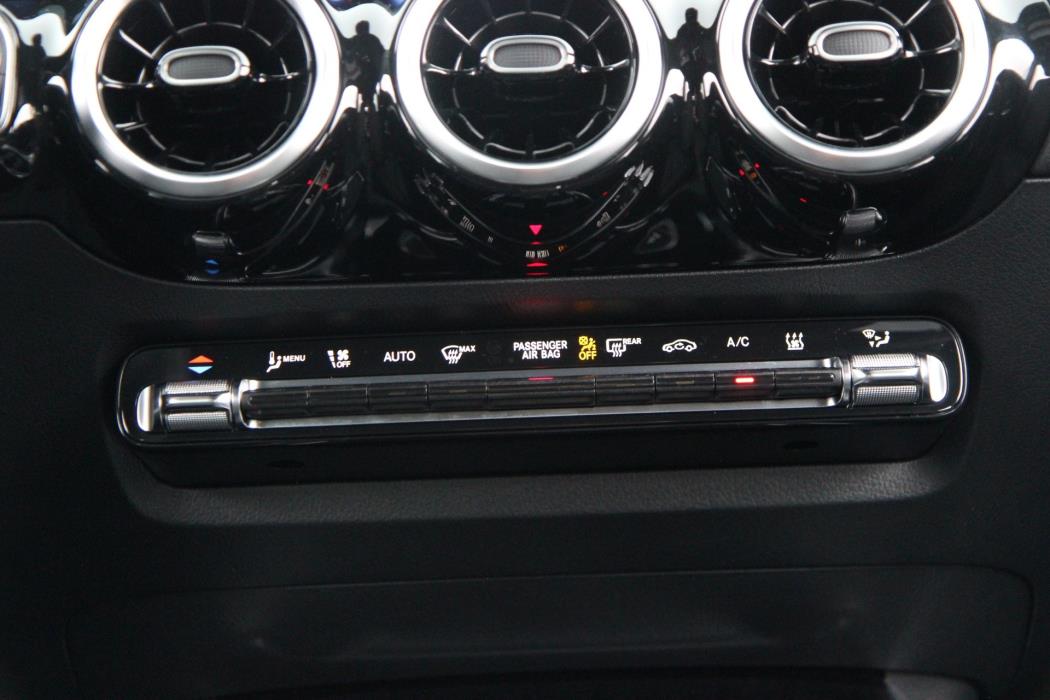 Mercedes-Benz GLA 2025