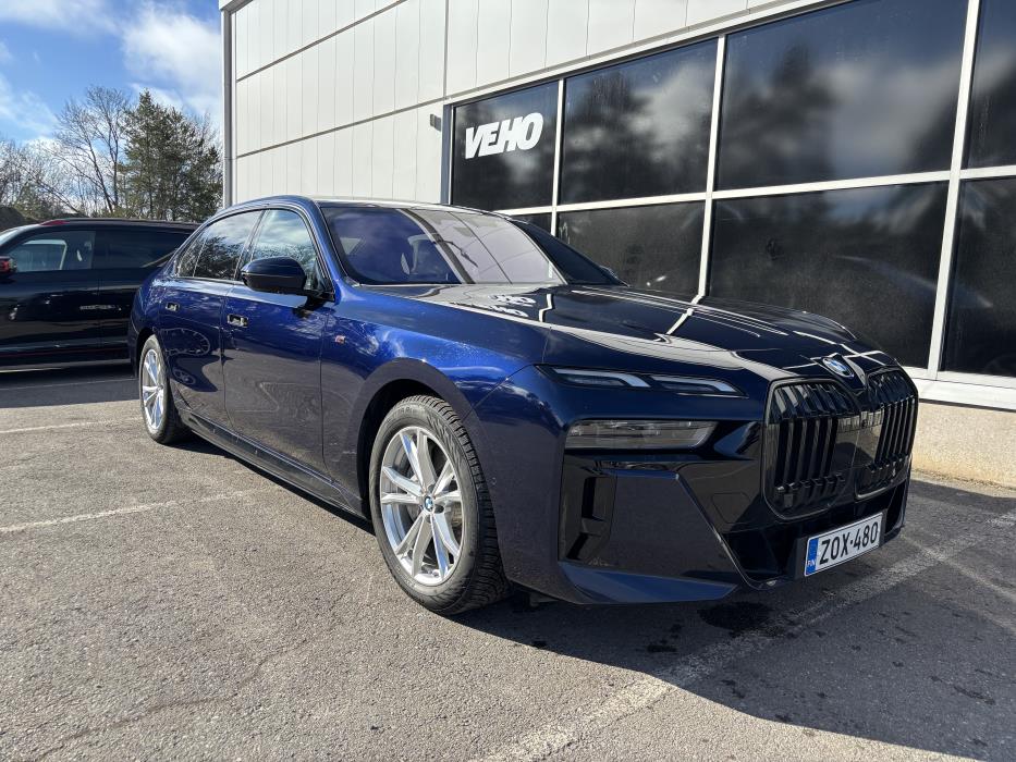 BMW i7 2025