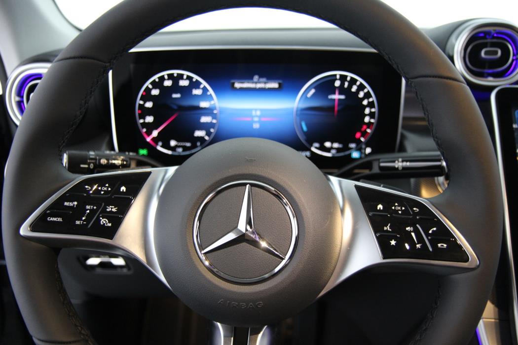 Mercedes-Benz GLC 2025