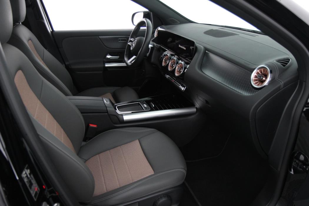 Mercedes-Benz EQA 2024