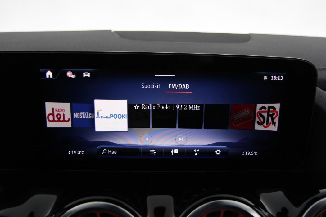 Mercedes-Benz EQA 2024